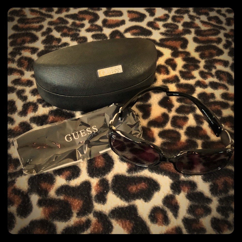 Guess Black Sunglasses with case and cloth